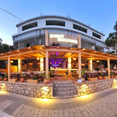 Sunset Boulevard Hotel Qeparo Eksteriør billede